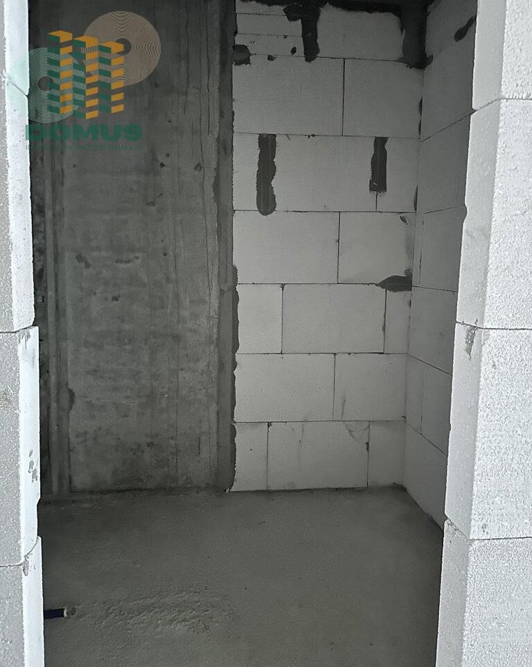 Продам  1 комнатную в ЖК Акварель - 8! Дом сдан! Панорамные окна!