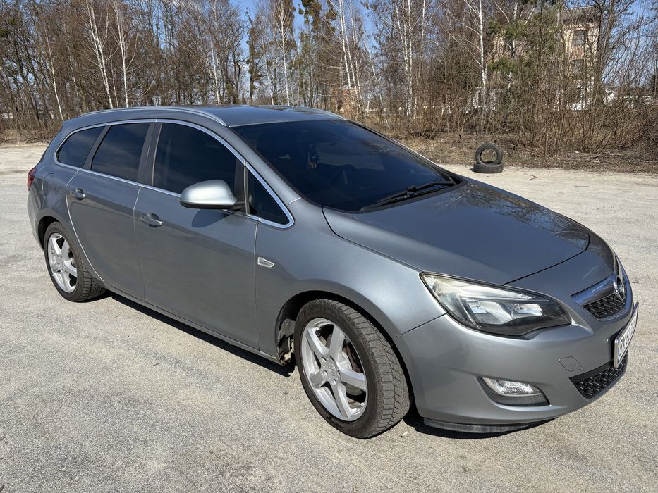 Продам Opel Astra j 1.7cdti