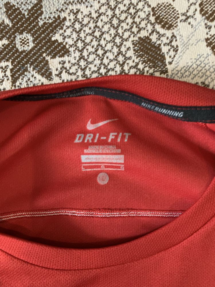 Футболка Nike dri-fit