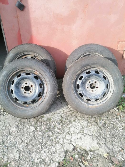 Резина зимняя 195/65/15 на дисках