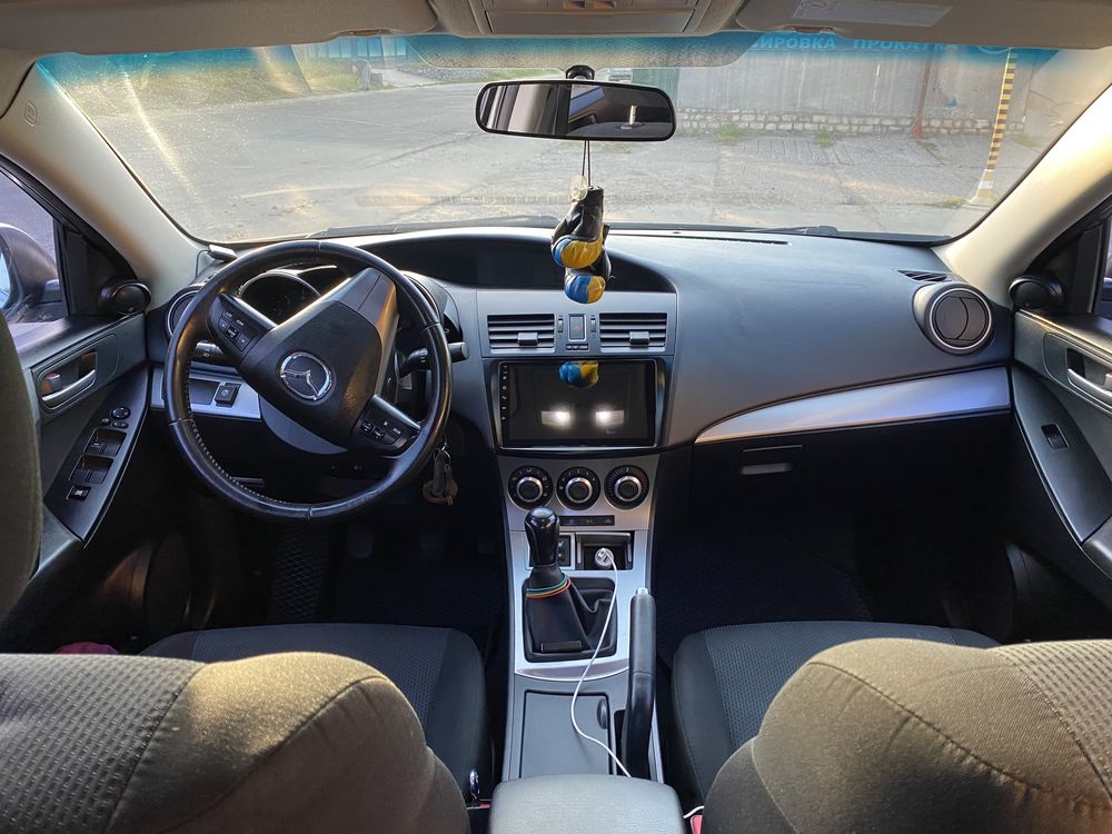 Продам Mazda 3 bl 2010