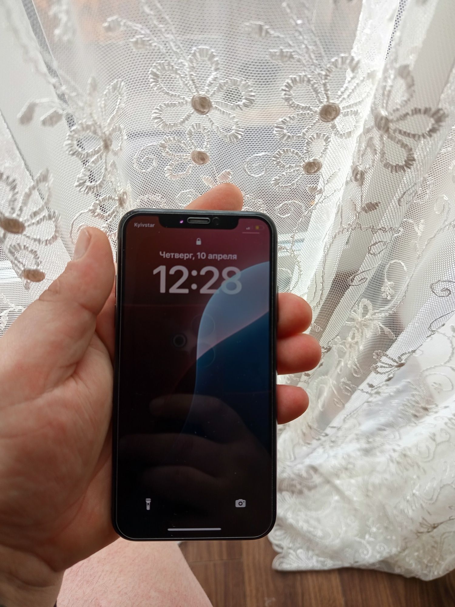 IPhone xs продам