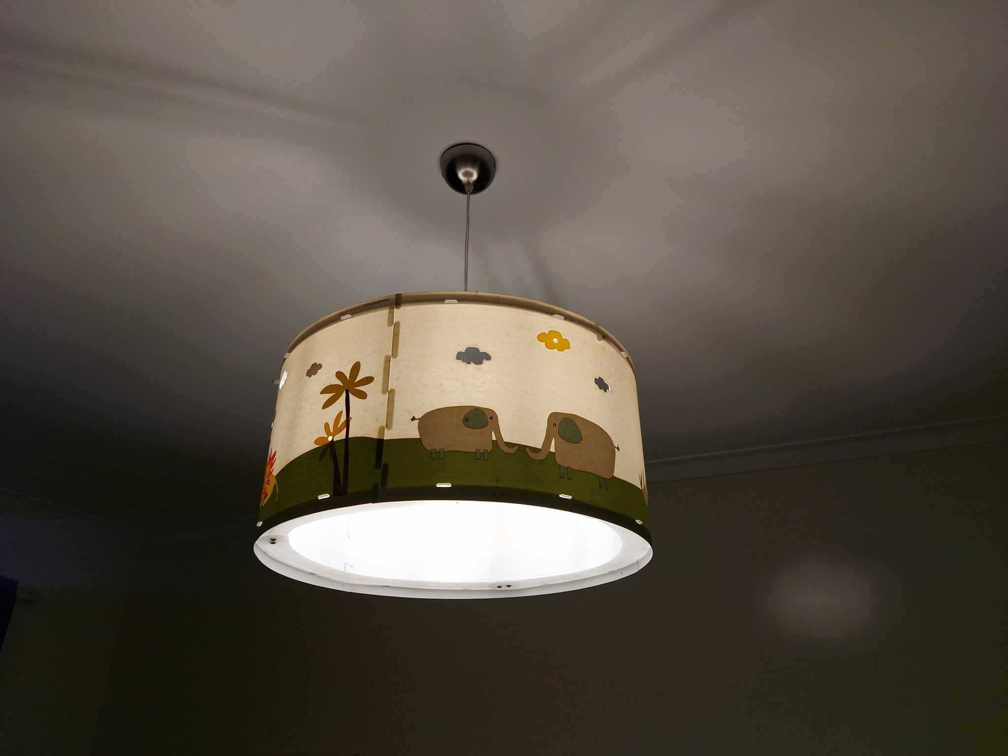 candeeiros (vários) e quadro com luz de quarto criança - Vertbaudet