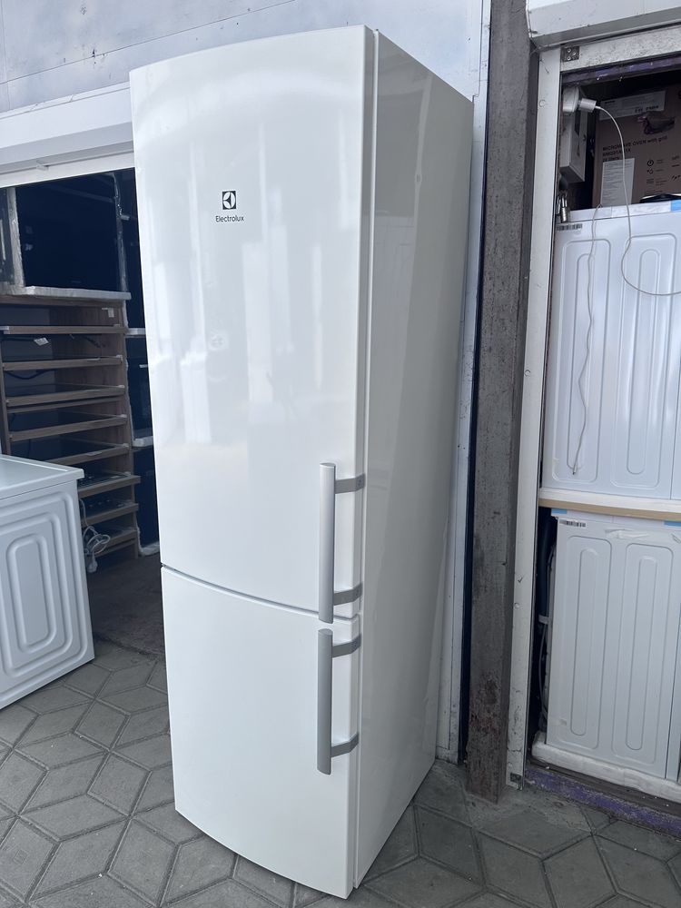 Холодильк 2 м Electrolux