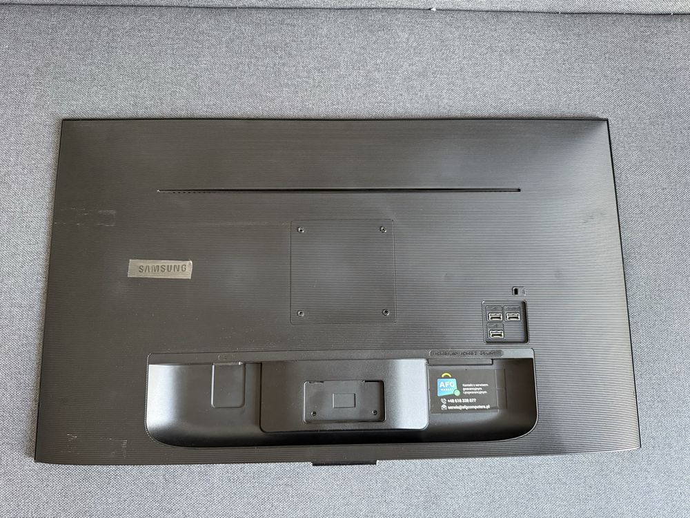 Monitor Samsung LS32BM700UU Smart 32" 4k Super Stan - 2 sztuki