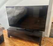 Telewizor Samsung wraz z szafką