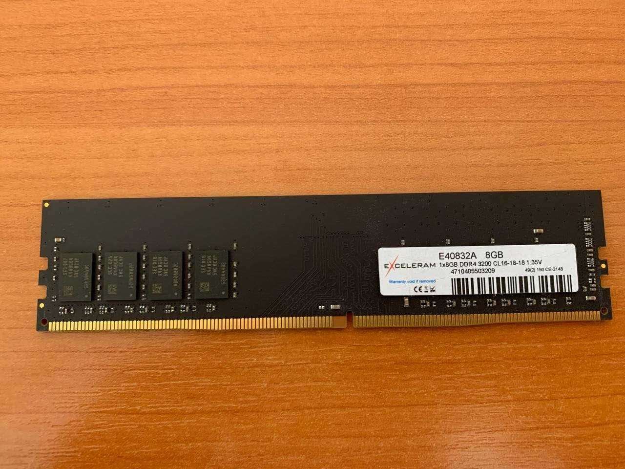 Оперативна пам'ять для ПК Samsung 8GB DDR 4-3200 (1600МГц)