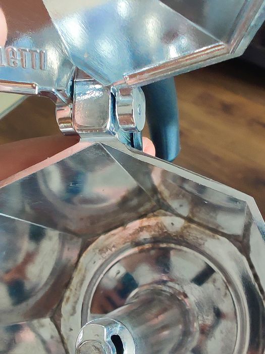 Outlet Kawiarka Moka Express 6tz 270ml Bialetti