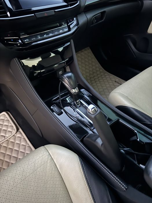 Продам або обміняю власне авто Honda Accord 9 coupe, обʼєм, 3.5. Торг