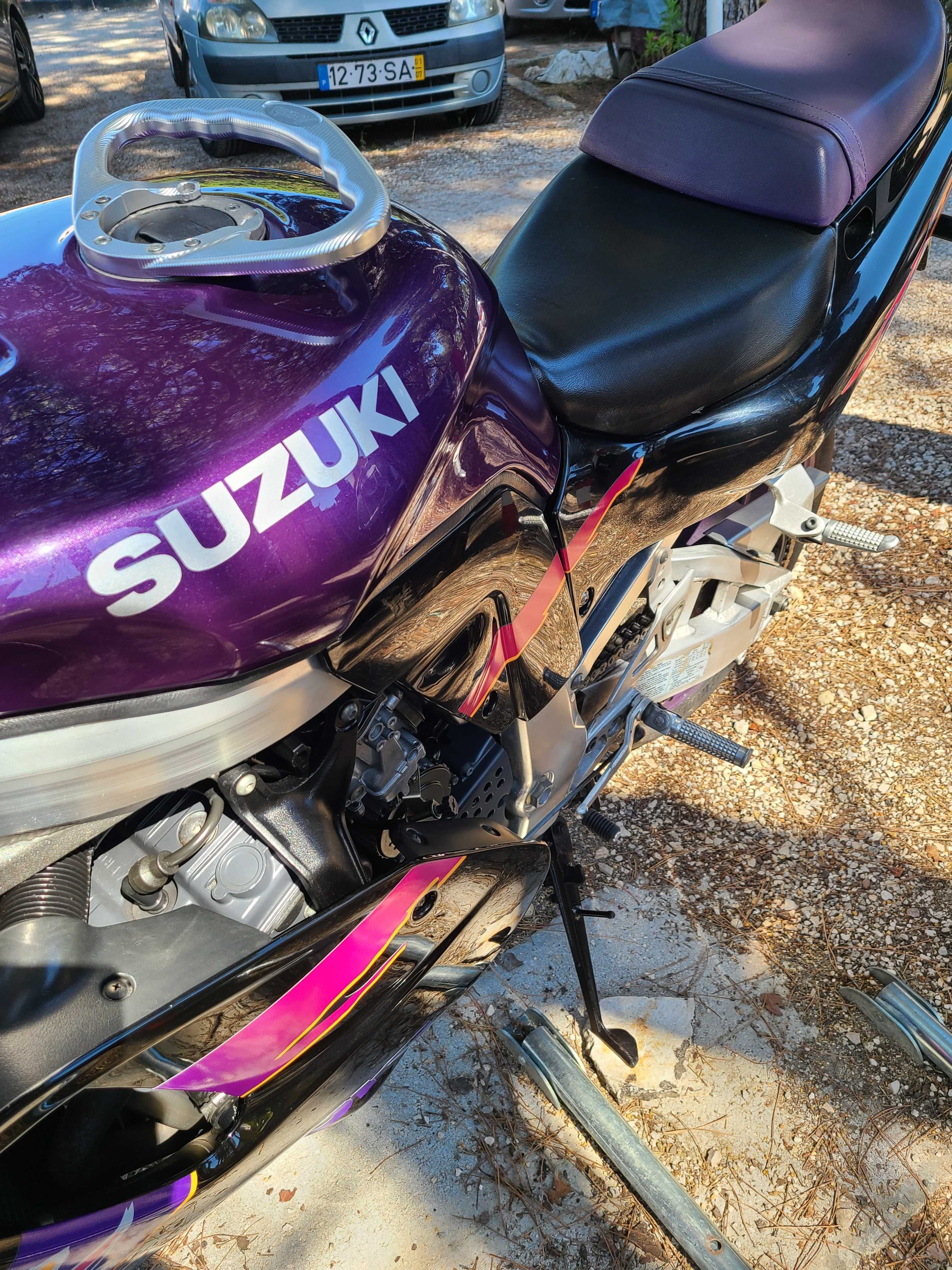 Suzuki GSXR 750 R Roxo