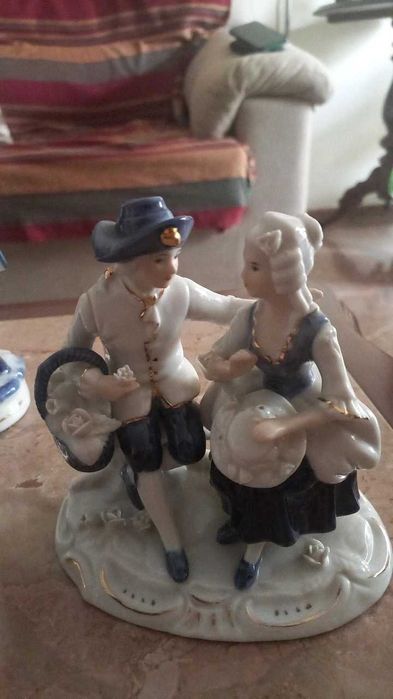 bonecos estatuas antigos