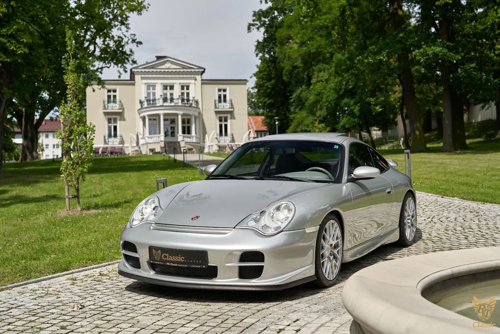 Porsche 911 Carrera