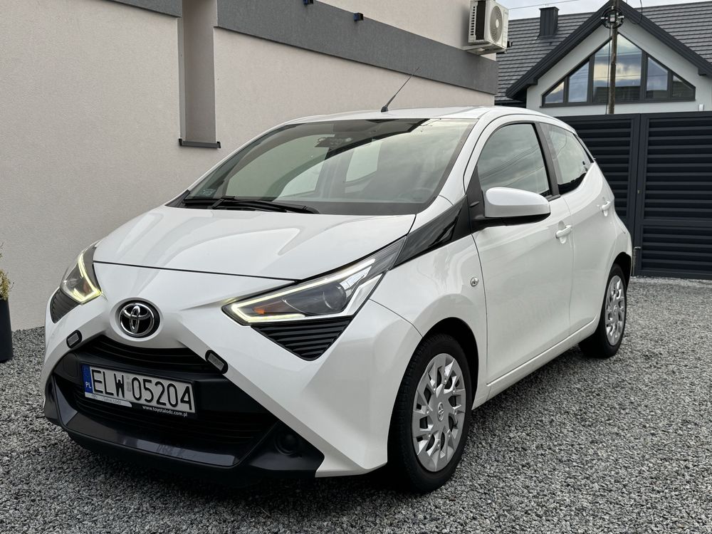 Toyota aygo 1.0 2021 rok faktura vat23% cenna brutto klima 1 własciel