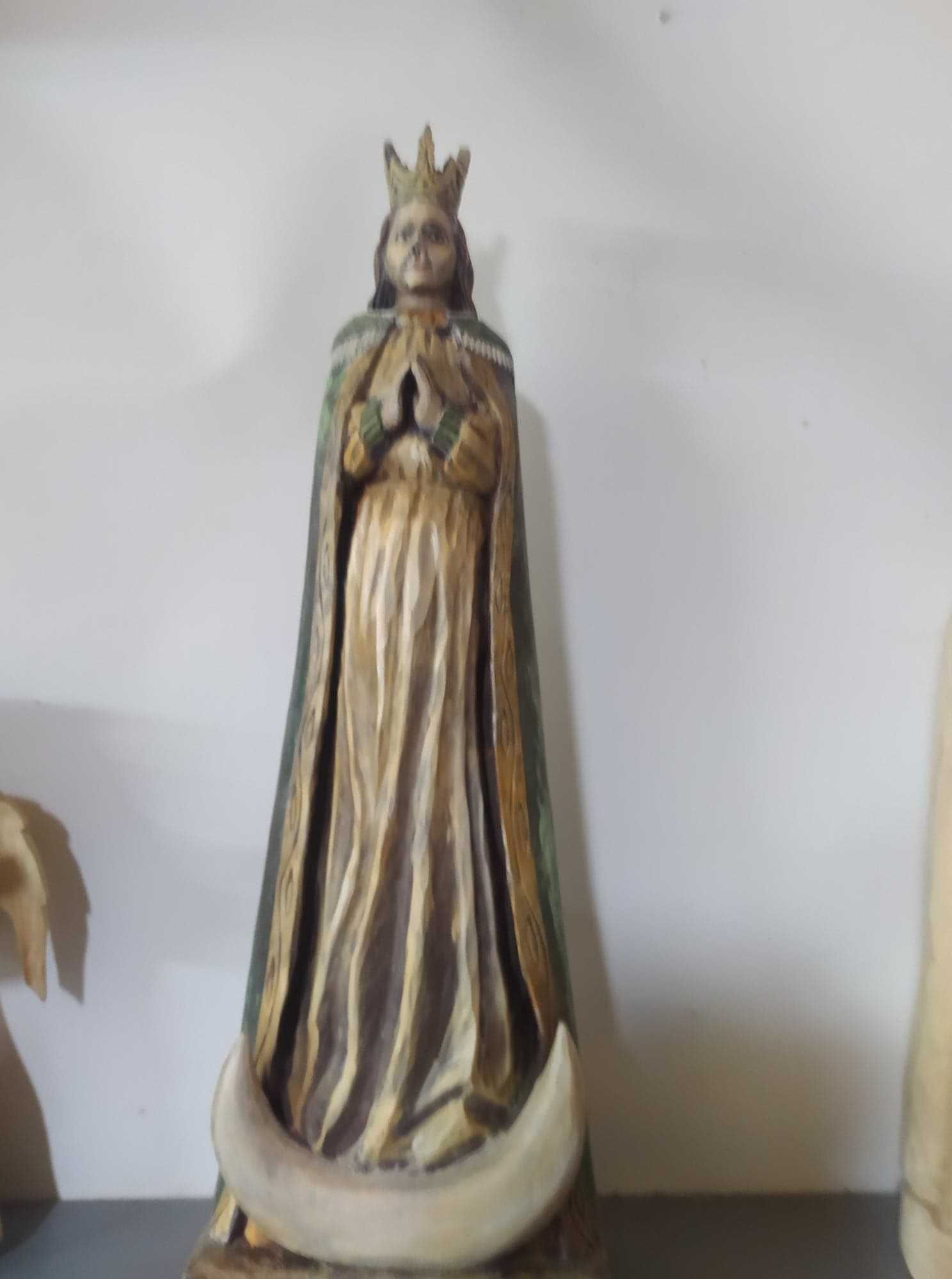 Rzeźba w drewnie Matka Boska Skępska