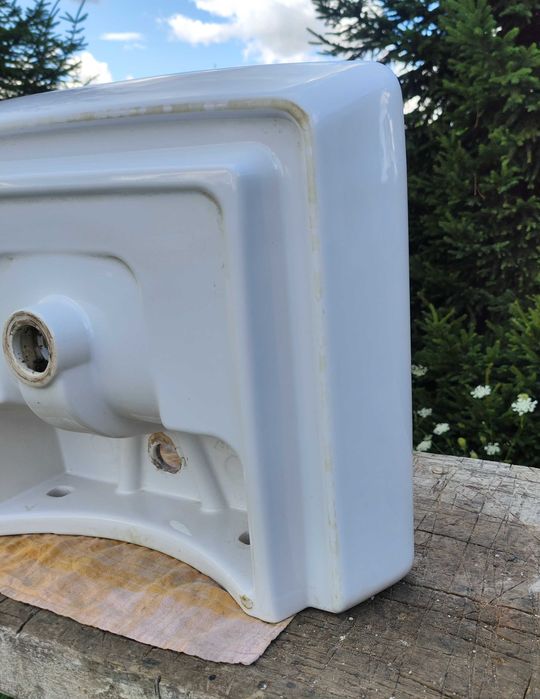 Umywalka ceramiczna Iryda 60 marki Cersanit