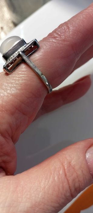 Красиве вінтажне кільце зі срібла 925 з натуральним халцедоном ,Італія