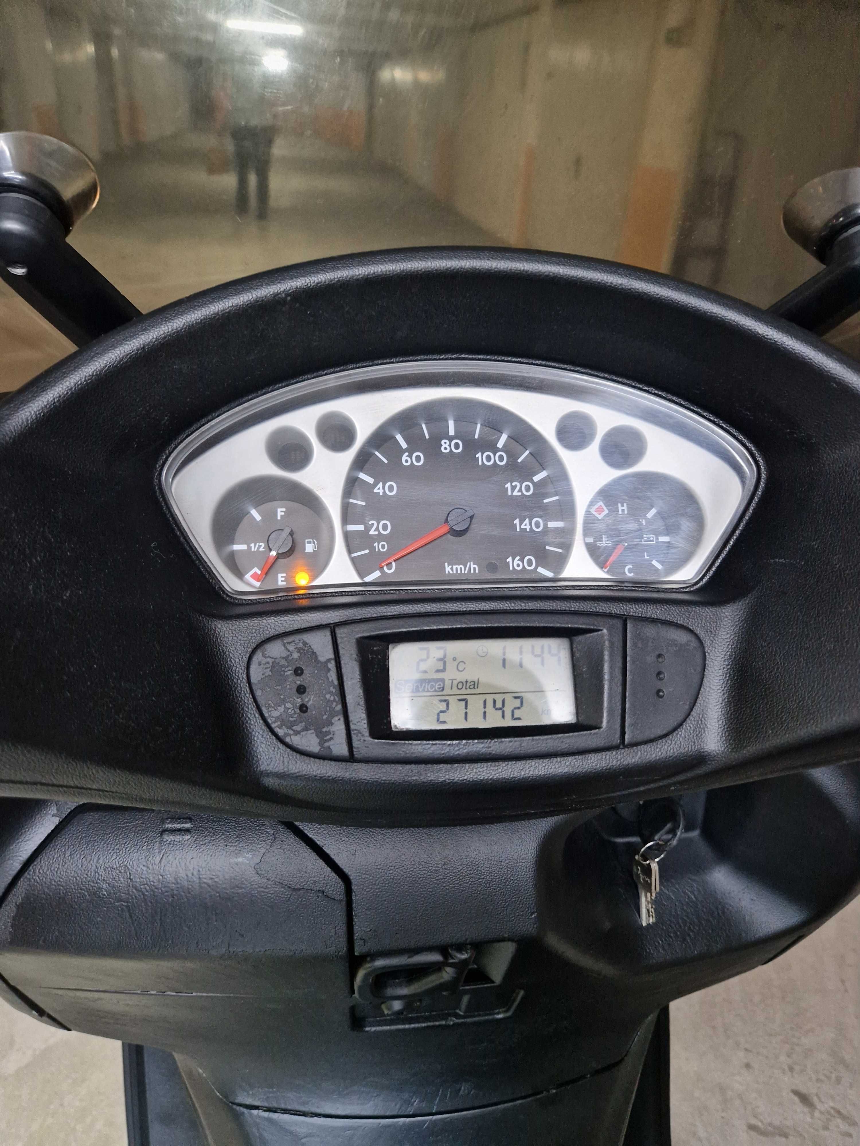 Yamaha XC300 versity