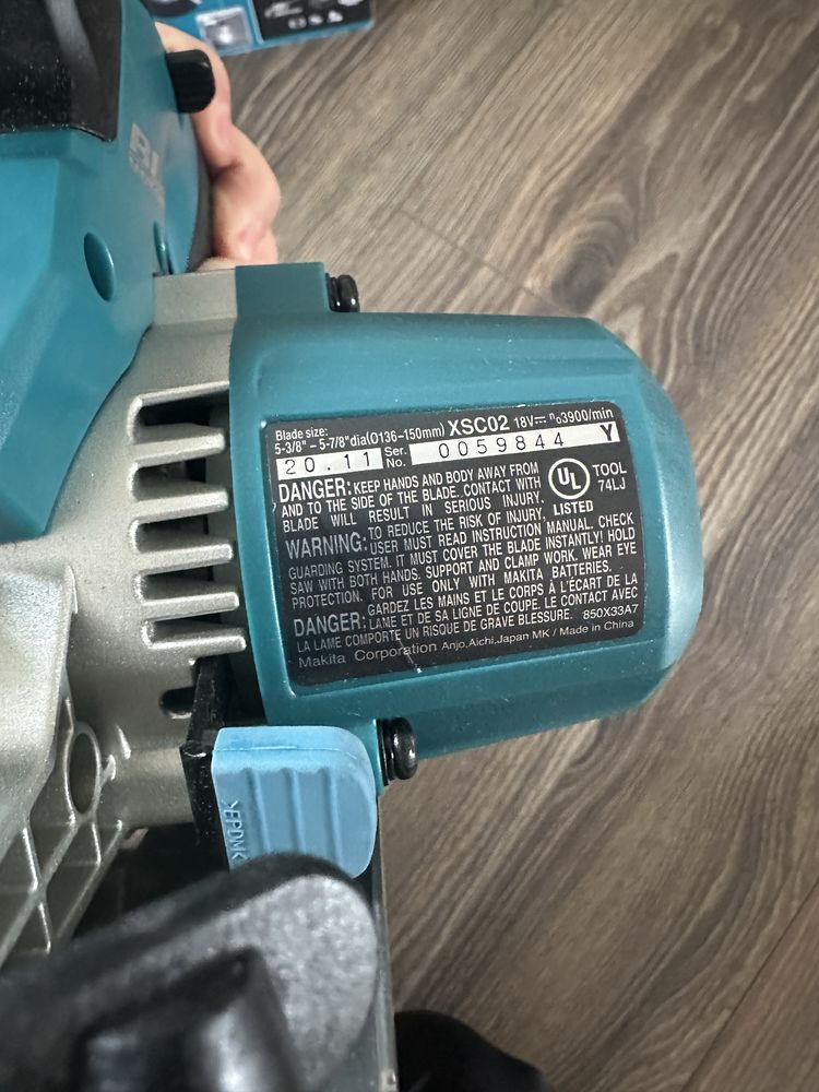 Акумуляторна дискова пила по металу Makita XSC02.18v