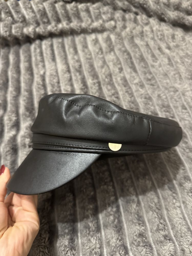 Кепі Stradivarius жіноча