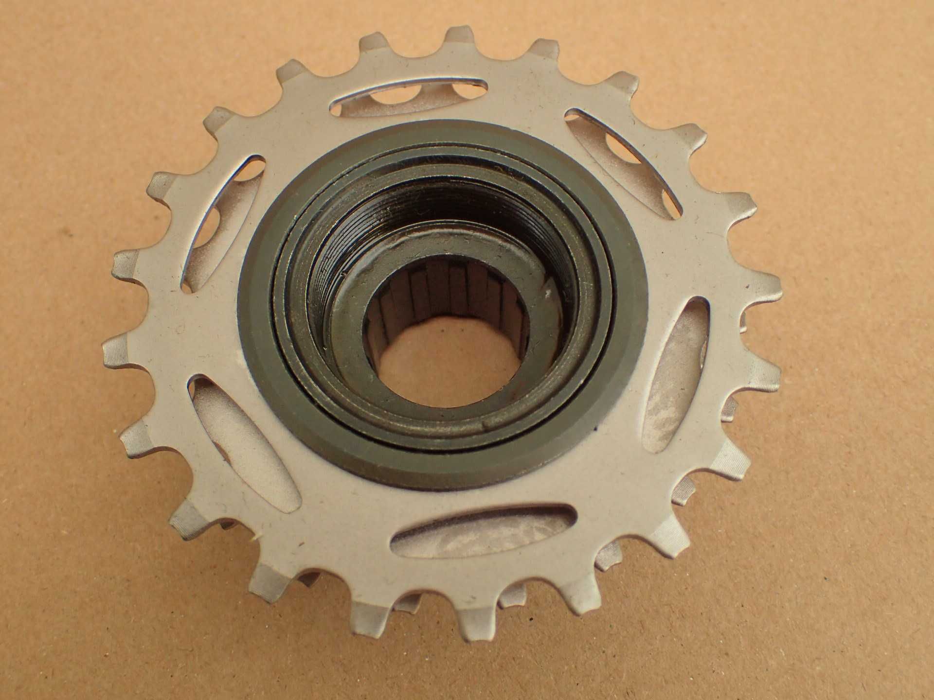 nowy wolnobieg szosowy Shimano dura-ace MF-7400 7-rzędowy