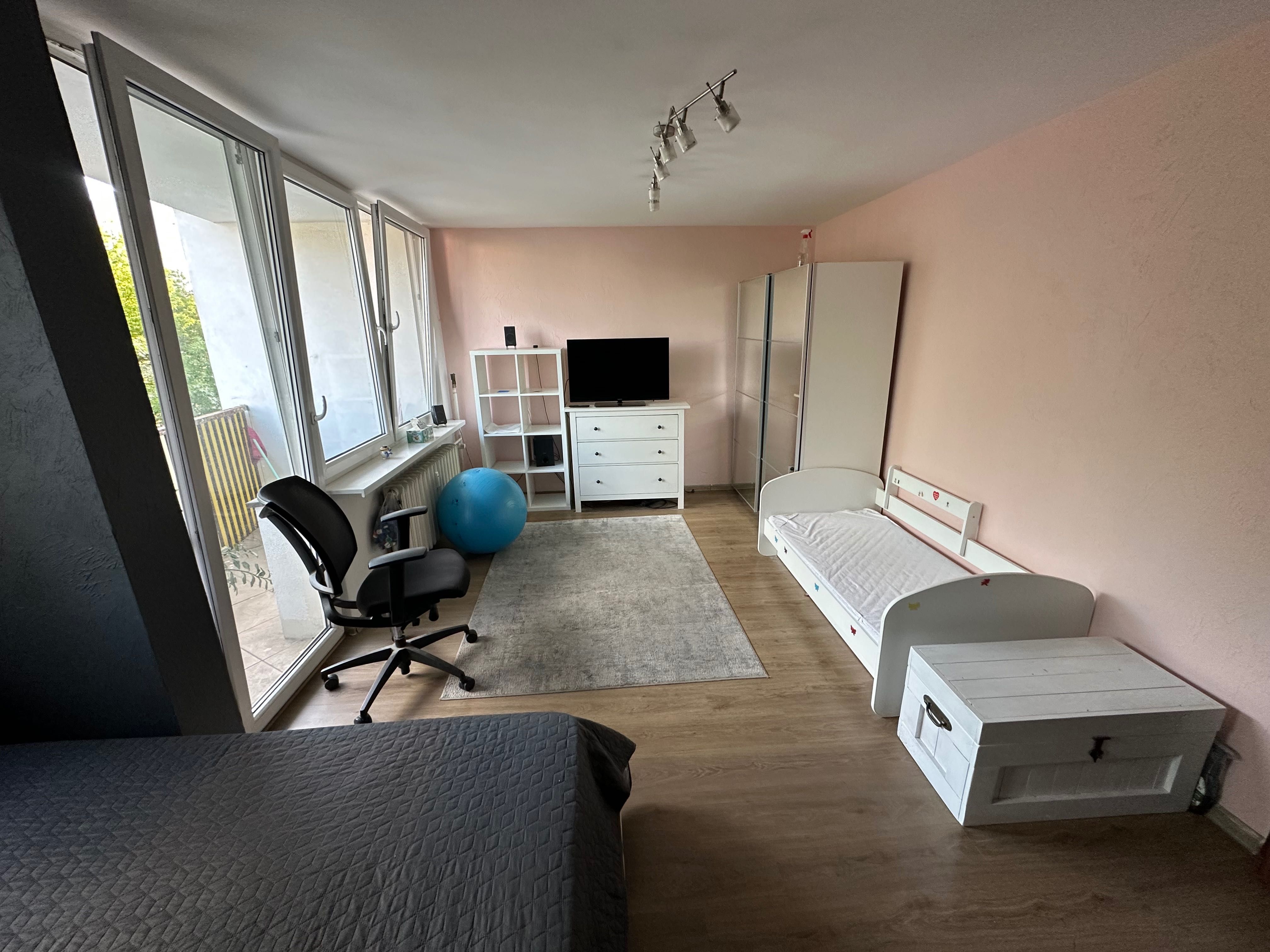 Wynajme pokój na Bemowie (21 m + balkon)