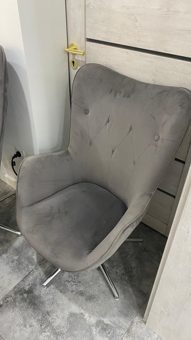 Folete uszatki agata meble 2szt po 300,- za szt
