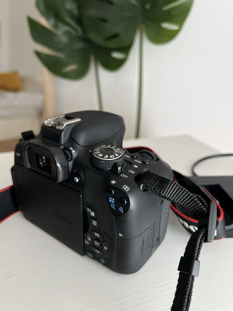 Canon EOS 750D 24.2 MP