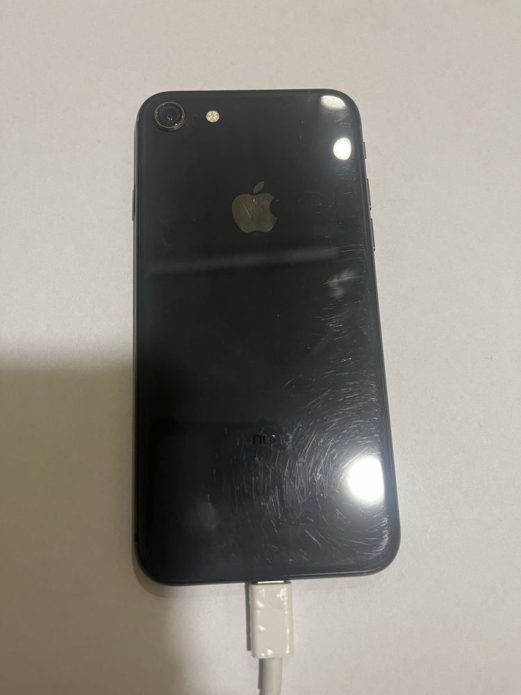 Продам iphone 8 64 gb