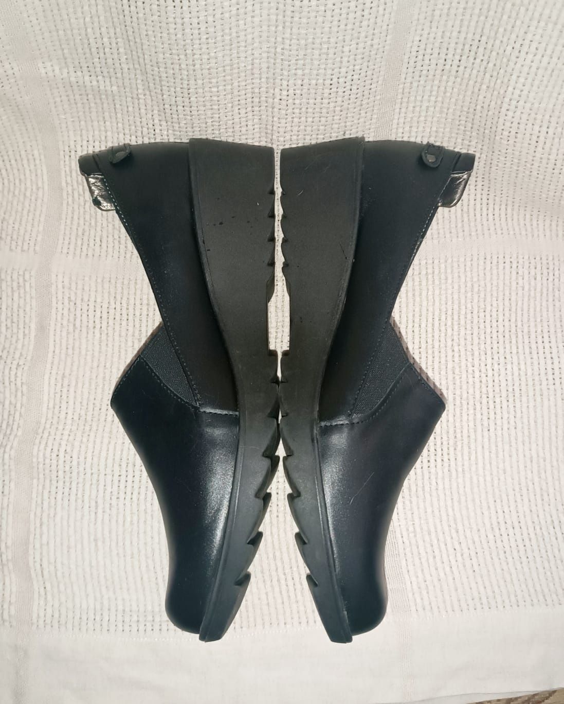 Buty damskie na koturnie 40 / 26