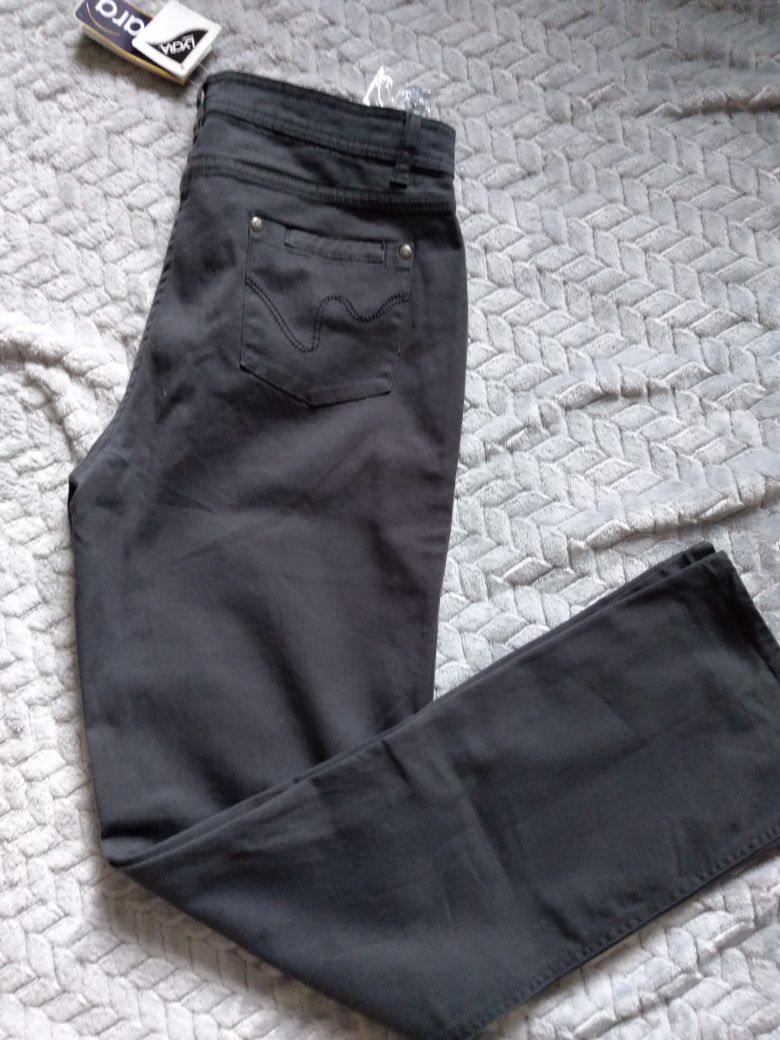 Grafitowe spodnie damskie proste, nowe, r.52, Esmara