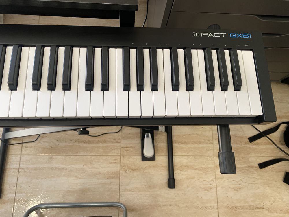 Teclado controlador MIDI Nektar Impact GX61