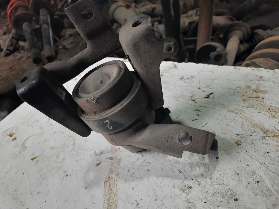 Гідравлічна подушка двигуна тойота Авенсіс т25 2.0 дкат дизель