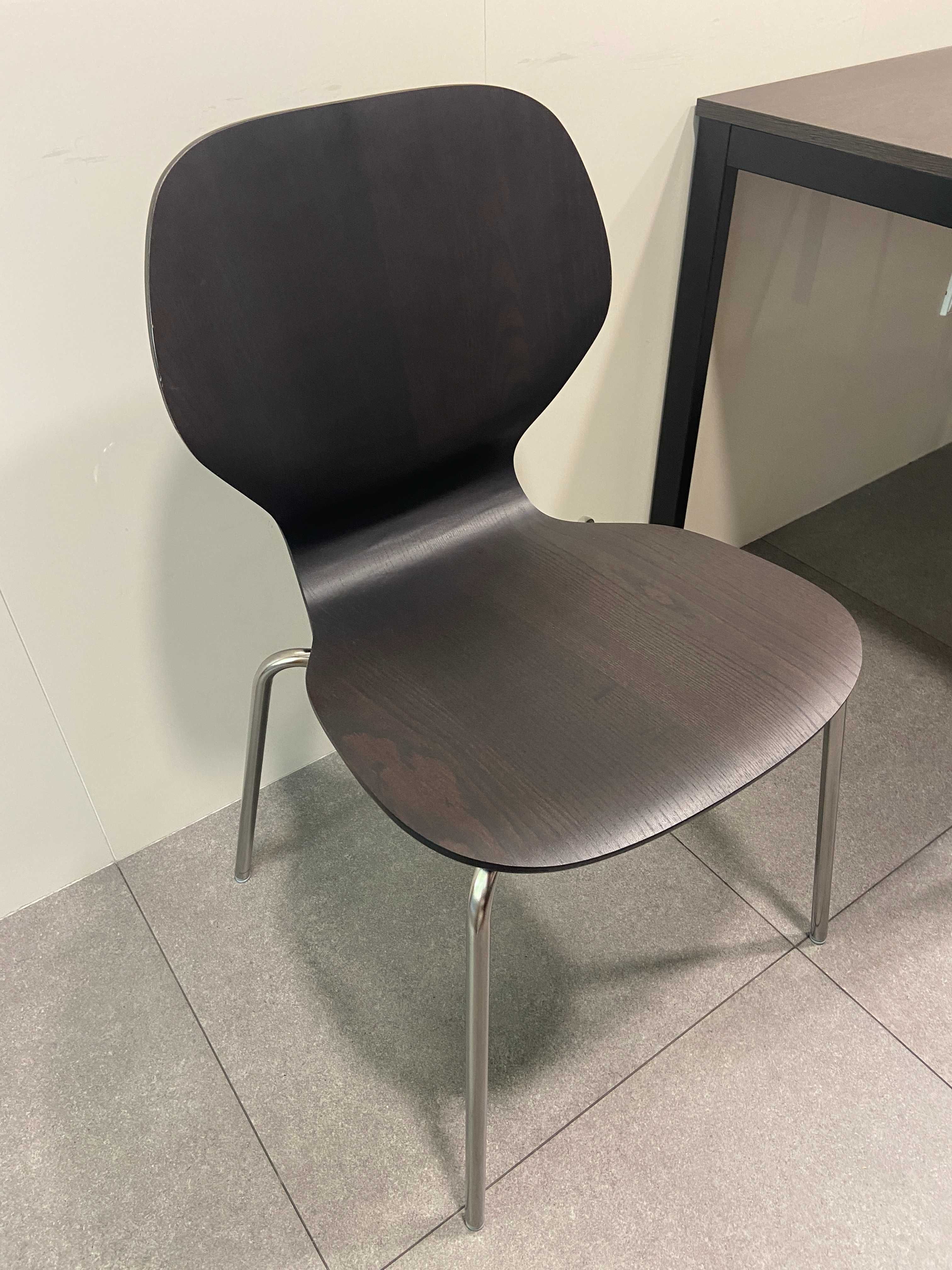 Mesa de Cozinha Extensível IKEA VANGSTA c/ Cadeiras SYGTRYGG