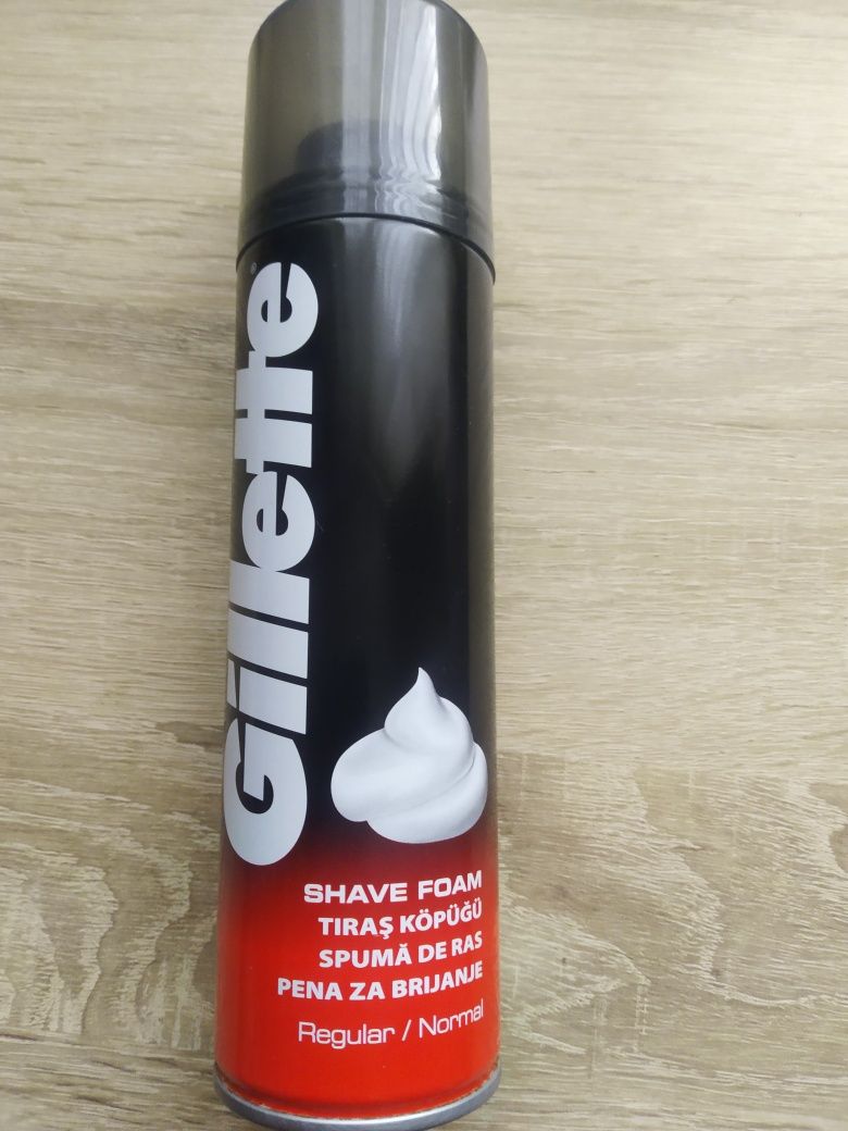 Блеск для губ Помада сухой шампунь пена для бритья Gillette