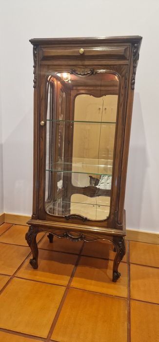 Vitrine com iluminação