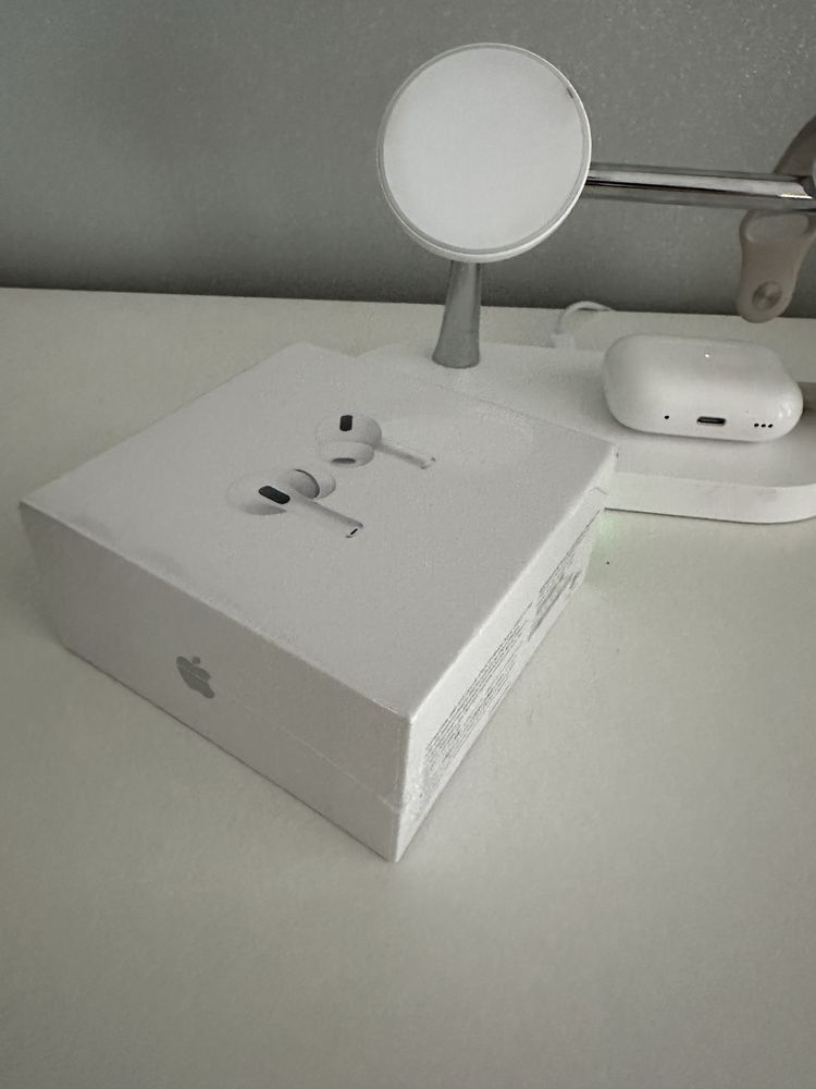 AirPods Pro słuchawki