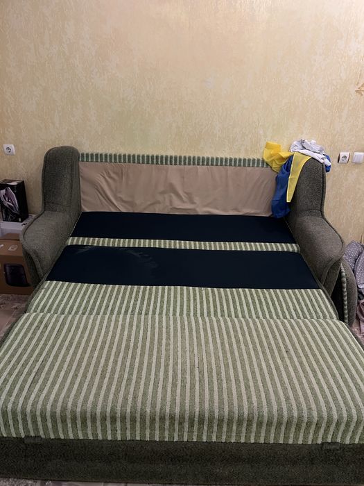 Диван б/у , в хорошому стані