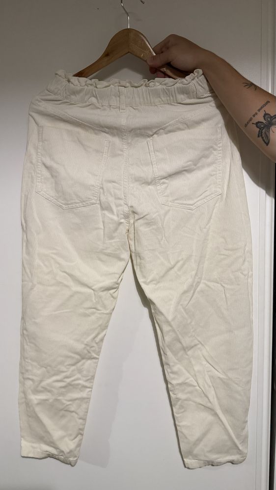 Calcas beje de bombazine ZARA