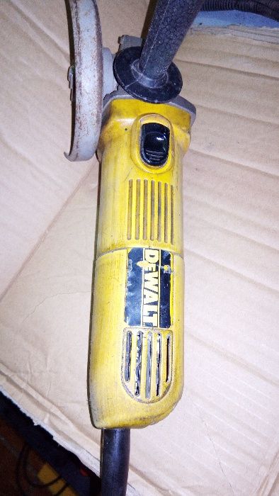 Rebarbadora DeWalt