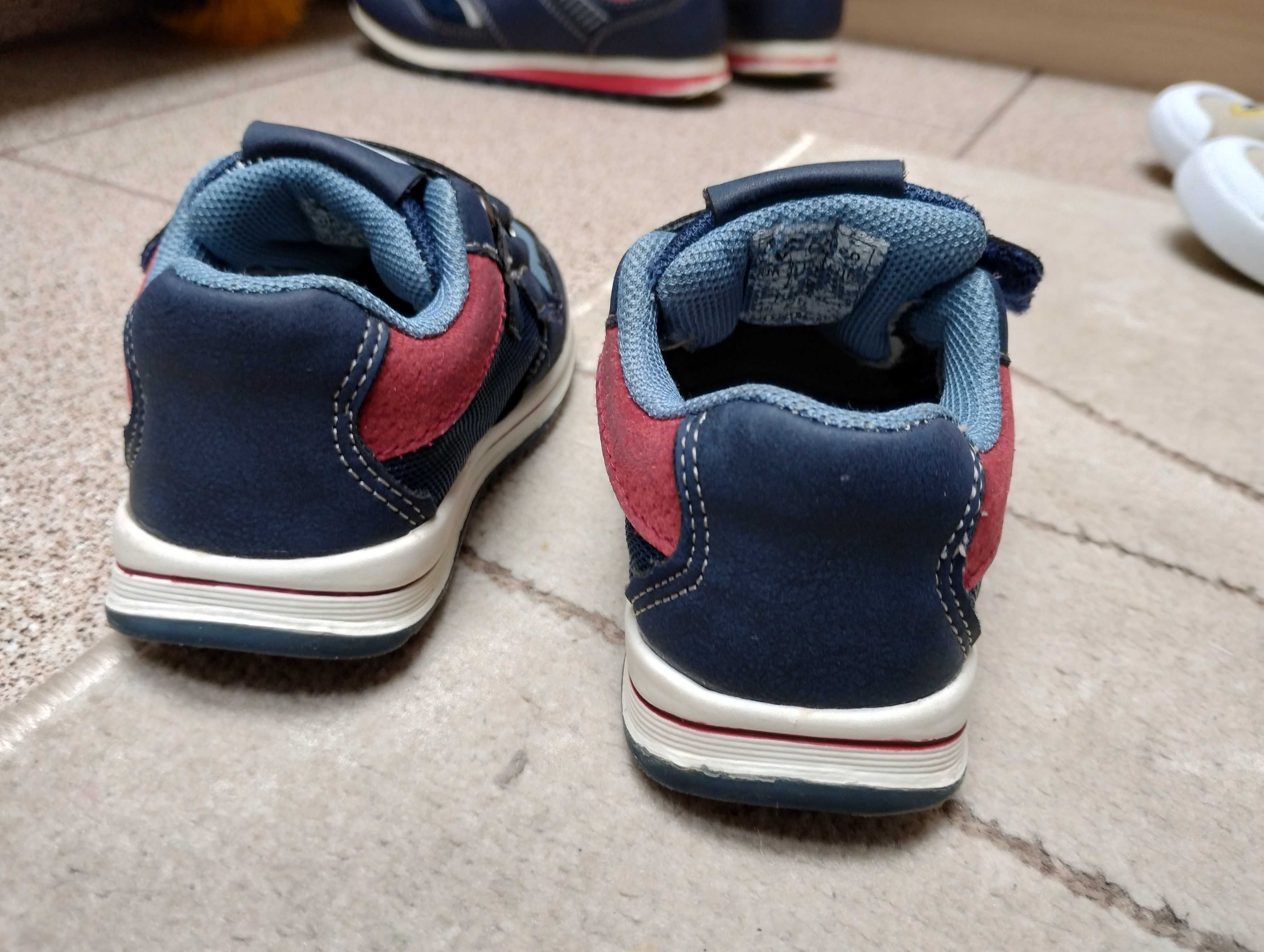 adidasy dziecięce rozmiar 21 plus gratis trampki KRK WIELICZKA INPOST