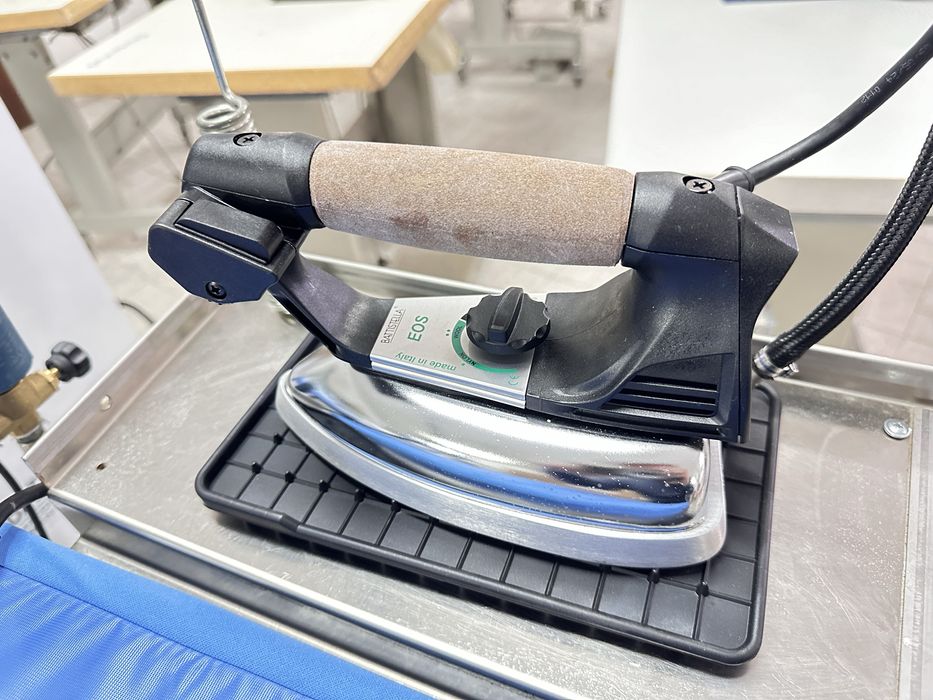 Tabua passar a ferro com aspiracao e insuflacao Battistella