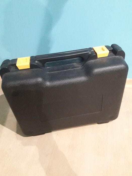 Продам инверторний сварочний аппарат в кмплекте маска.