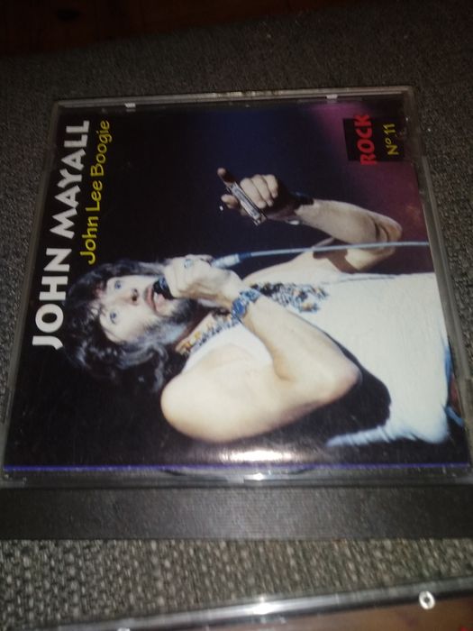 CDs: Pink Floyd, Guns n Roses, Bush, Dance Power 4, Star Collection