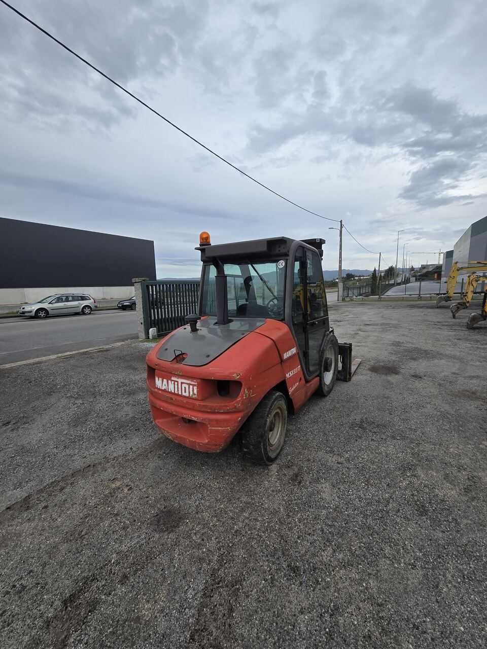 Empilhador Manitou MSI35 - Todo Terreno