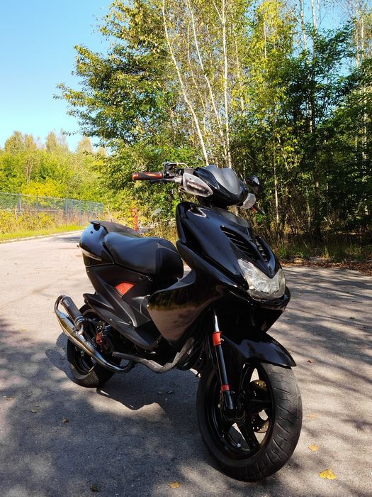 Yamaha Aerox MK2 racing