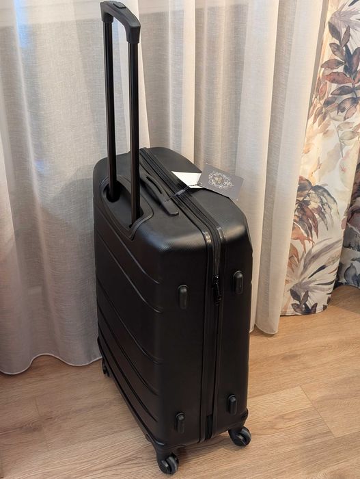 Walizka średnia WITTCHEN Globe Line 56-3A-652-10 czarna