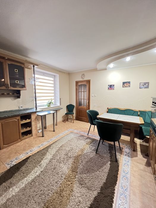 Продається будинок в Новому районі