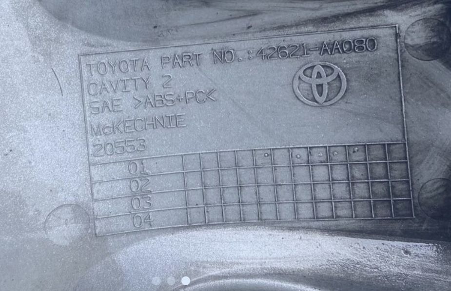 Колпак Toyota R15 артикул 42621-AA080