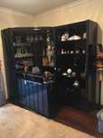 Bar azul escuro com design espanhol Anon Querol