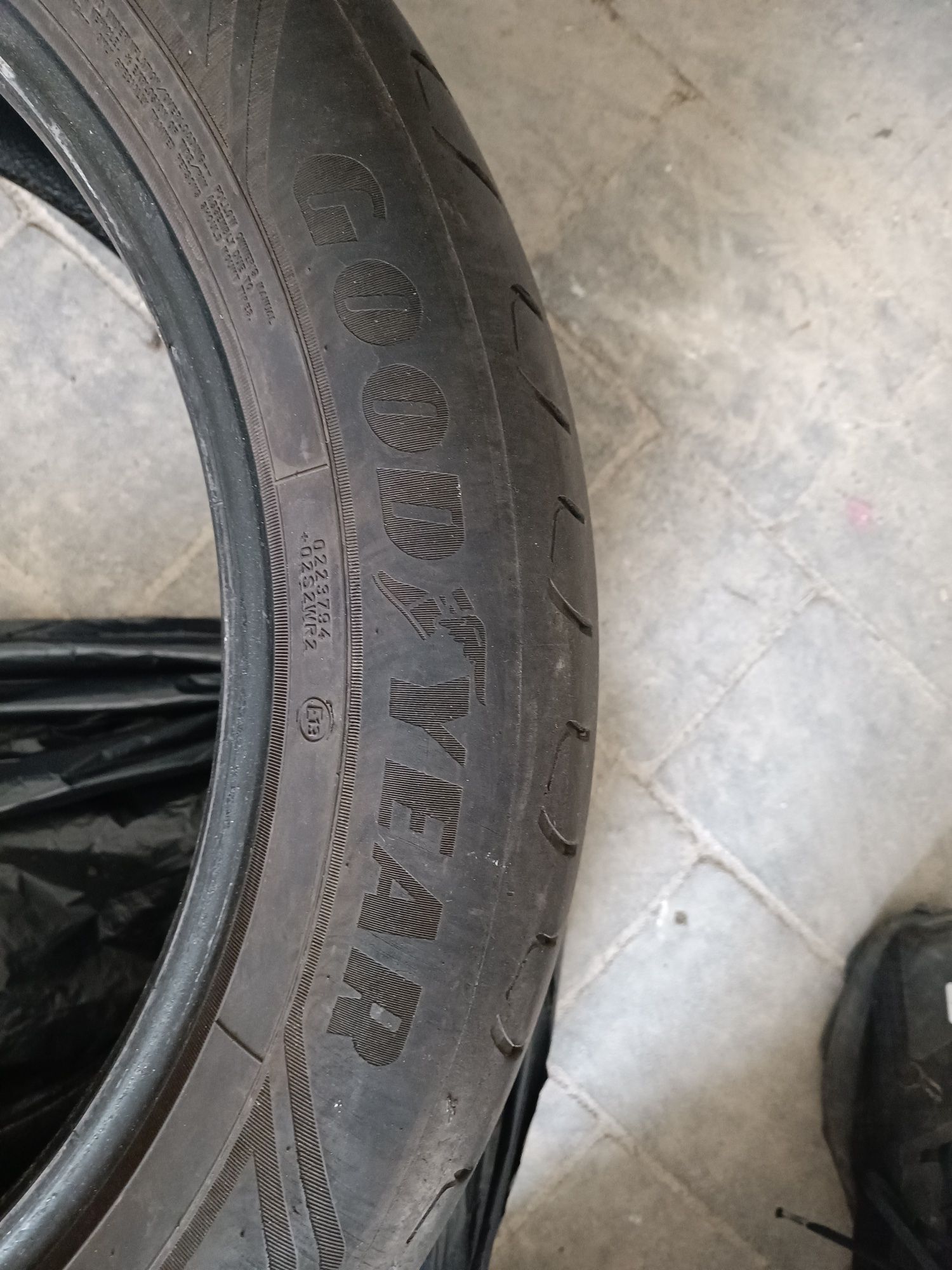 Opony letnie Goodyear suv 225/55/19r